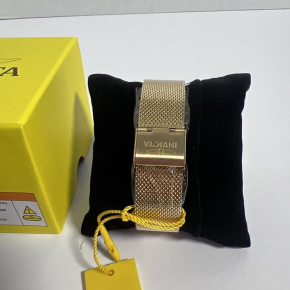New Women’s Invicta Gold Mesh Bracelet Watch – Sleek, Minimal & Timeless